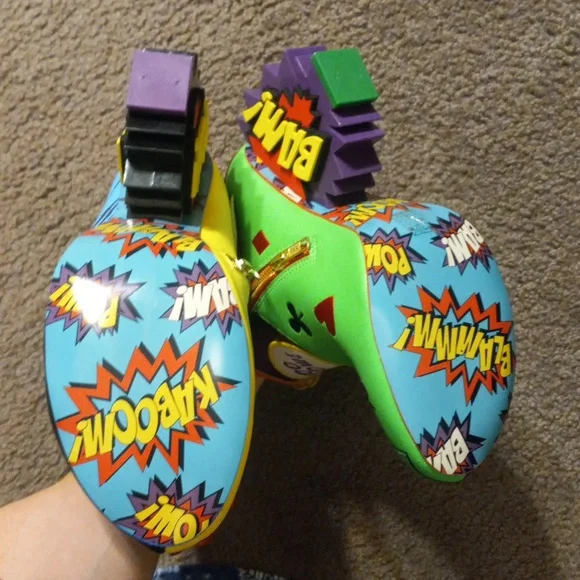 Batman and Joker Deadly Duo ankle boots, a size 10 & a size 11 - Picture 7 of 13
